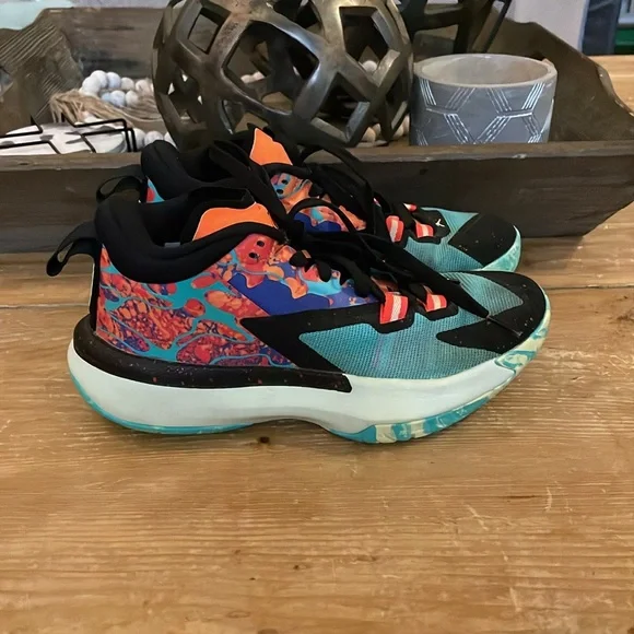 Jordan Kids Sneakers in Vibrant Orange and Blue - Picture 3 of 7